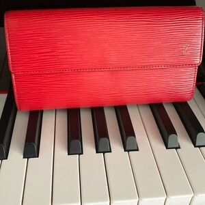 EUC Louis Vuitton Red Epi Wallet